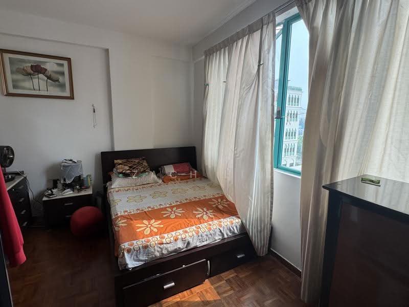 Wing Fong Mansions, 12 Lorong 14 Geylang, Eunos / Geylang / Paya Lebar, 3 Bedrooms, 1,130 sqft, Apartment For Sale, by Zach Lin, 500155514 - Bedroom - PropertyGuru.com.sg