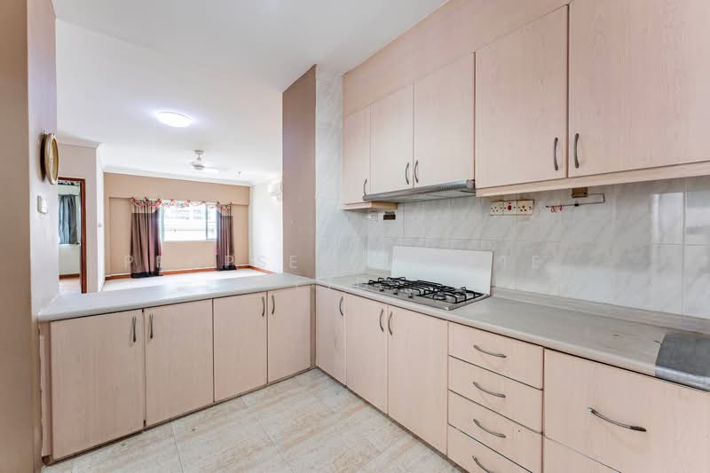 Sea Avenue Mansions, 24 Sea Avenue, 2 Bedrooms, 936 sqft, Apartment For Sale, by Kelly Tan, 500155522 - Kitchen - PropertyGuru.com.sg