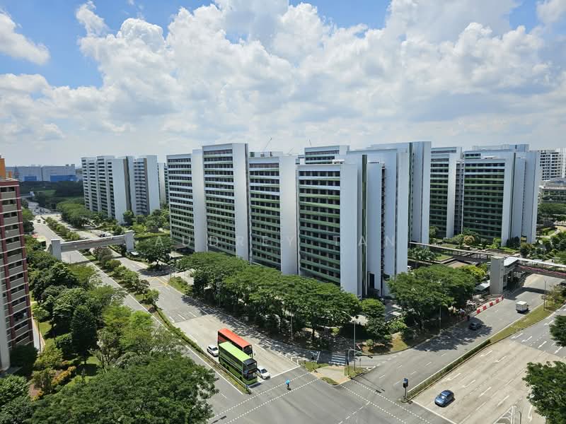 523B Tampines Central 7, 523B Tampines Central 7, 4 Bedrooms, 1,001 sqft, HDB Flat For Sale, by Audrey Tan, 500155531 - Exterior - PropertyGuru.com.sg