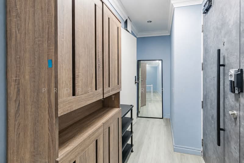 468 Segar Road, 468 Segar Road, 3 Bedrooms, 1,184 sqft, HDB Flat For Sale, by ADNIX LIU, 500155534 - Entrance - PropertyGuru.com.sg