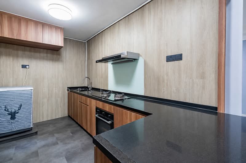 468 Segar Road, 468 Segar Road, 3 Bedrooms, 1,184 sqft, HDB Flat For Sale, by ADNIX LIU, 500155534 - Kitchen - PropertyGuru.com.sg
