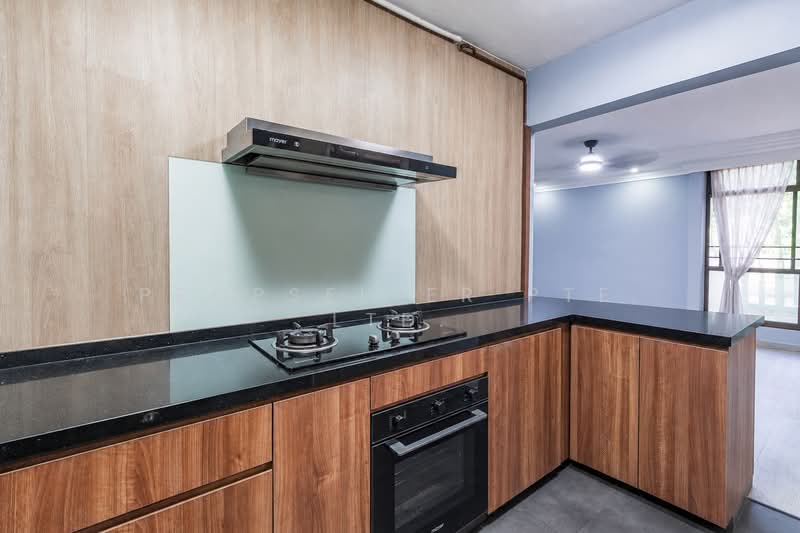 468 Segar Road, 468 Segar Road, 3 Bedrooms, 1,184 sqft, HDB Flat For Sale, by ADNIX LIU, 500155534 - Kitchen - PropertyGuru.com.sg