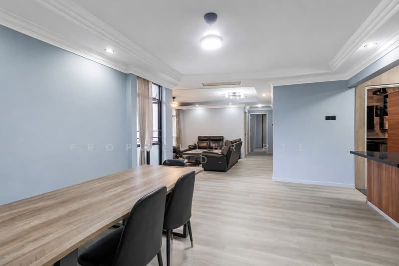 468 Segar Road, 468 Segar Road, 3 Bedrooms, 1,184 sqft, HDB Flat For Sale, by ADNIX LIU, 500155534 - Living Room - PropertyGuru.com.sg