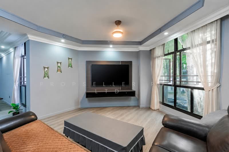468 Segar Road, 468 Segar Road, 3 Bedrooms, 1,184 sqft, HDB Flat For Sale, by ADNIX LIU, 500155534 - Living Room - PropertyGuru.com.sg
