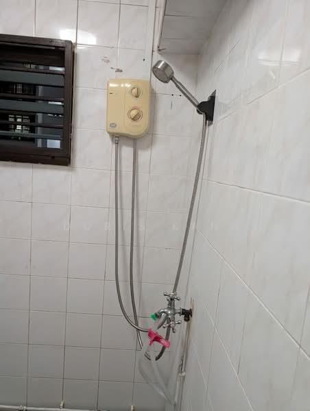 663A Jurong West Street 65, 663A Jurong West Street 65, Room Rental, 120 sqft, HDB Flat For Rent, by Doris Kang, 500155541 - Bathroom - PropertyGuru.com.sg