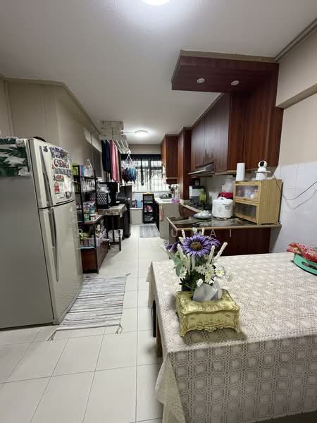 784 Yishun Avenue 2, 784 Yishun Avenue 2, 2 Bedrooms, 797 sqft, HDB Flat For Sale, by Roz Rufai, 500155544 - Kitchen - PropertyGuru.com.sg