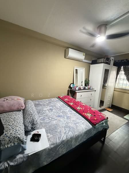 784 Yishun Avenue 2, 784 Yishun Avenue 2, 2 Bedrooms, 797 sqft, HDB Flat For Sale, by Roz Rufai, 500155544 - Bedroom - PropertyGuru.com.sg