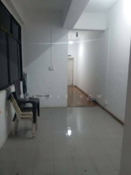 Upper Serangoon Shopping Centre, 756 Upper Serangoon Road, 10+ Bedrooms, 1,800 sqft, Apartment For Rent, by Jasper How, 500155547 - Corridor - PropertyGuru.com.sg