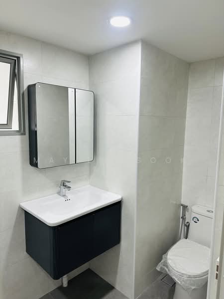 50 Strathmore Avenue, 50 Strathmore Avenue, 3 Bedrooms, 1,184 sqft, HDB Flat For Rent, by May Lai Sook Mei, 500155553 - Master Bathroom Ensuite - PropertyGuru.com.sg