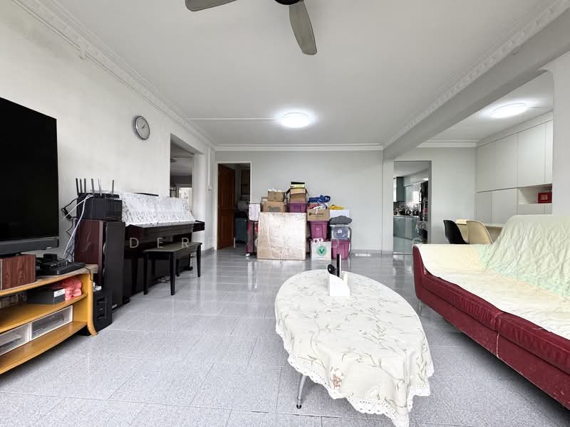 319 Bukit Batok Street 33, 319 Bukit Batok Street 33, 3 Bedrooms, 1,313 sqft, HDB Flat For Sale, by Derrick Dang, 500155570 - Living Room - PropertyGuru.com.sg