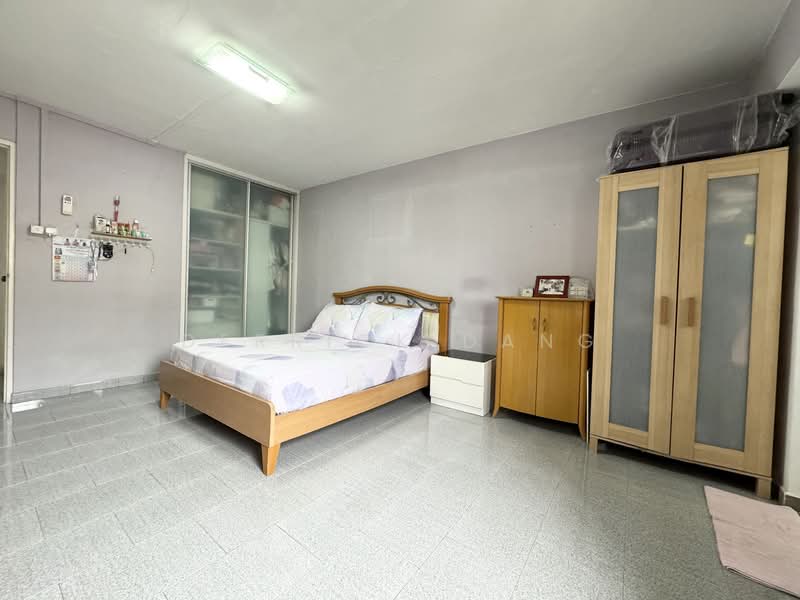 319 Bukit Batok Street 33, 319 Bukit Batok Street 33, 3 Bedrooms, 1,313 sqft, HDB Flat For Sale, by Derrick Dang, 500155570 - Bedroom - PropertyGuru.com.sg