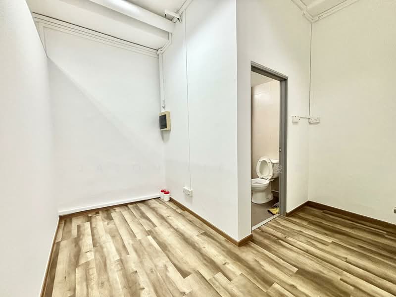Zervex, 8 Ubi Road 2, 1,055 sqft, Light Industrial (B1) For Rent, by Jason Liew 俊明, 500155574 - Interior - CommercialGuru.com.sg