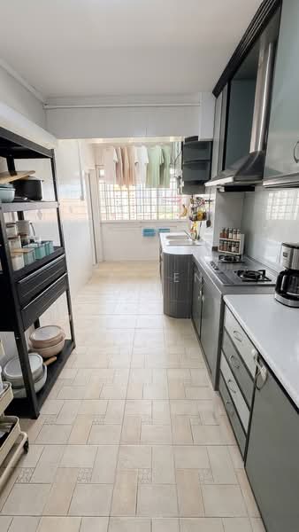 228 Bishan Street 23, 228 Bishan Street 23, 3 Bedrooms, 1,130 sqft, HDB Flat For Sale, by Darren Ng, 500155576 - Kitchen - PropertyGuru.com.sg