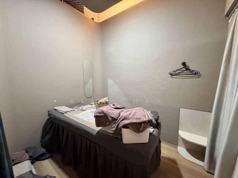 Cheap | Dhoby Ghaut Xchange MRT | No Take Over Fee, Dhoby Ghaut MRT, 654 sqft, Mall Shop For Rent, by Alex Chan, 500155579 - Interior - CommercialGuru.com.sg
