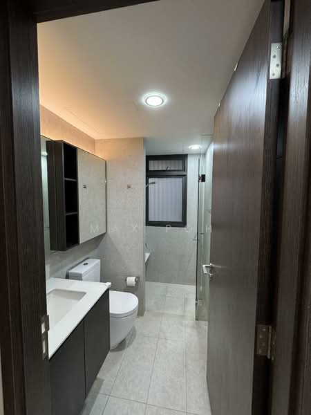 iNz Residence, 72 Choa Chu Kang Avenue 5, 3 Bedrooms, 990 sqft, Condominium For Sale, by Max Poh, 500155580 - Bathroom - PropertyGuru.com.sg