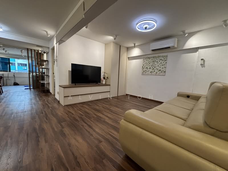 148 Yishun Street 11, 148 Yishun Street 11, 2 Bedrooms, 721 sqft, HDB Flat For Sale, by Alvin Toh, 500155583 - Living Room - PropertyGuru.com.sg