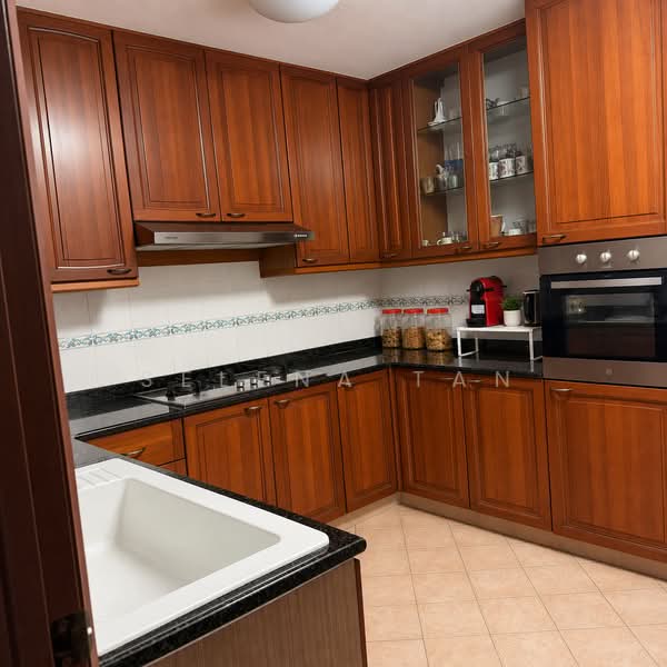Fifth Avenue Condominium, 2 Fifth Avenue, 3 Bedrooms, 1,582 sqft, Condominium For Rent, by Selena Tan, 500155585 - Kitchen - PropertyGuru.com.sg