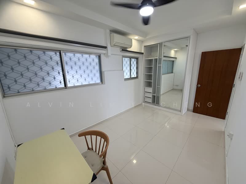 Ridgewood Condominium, 1 Ridgewood Close, 3 Bedrooms, 1,774 sqft, Condominium For Rent, by Alvin Lim Yi Cheng, 500155587 - Bedroom - PropertyGuru.com.sg