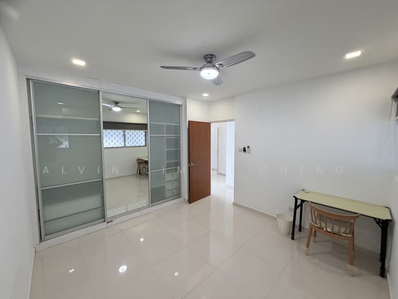 Ridgewood Condominium, 1 Ridgewood Close, 3 Bedrooms, 1,774 sqft, Condominium For Rent, by Alvin Lim Yi Cheng, 500155587 - Bedroom - PropertyGuru.com.sg