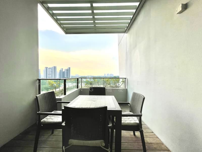 The Crest, 105 Prince Charles Crescent, 2 Bedrooms, 764 sqft, Condominium For Rent, by Grace Yeo Leng Leng 杨凌凌, 500155590 - Balcony with extended shelter  - PropertyGuru.com.sg
