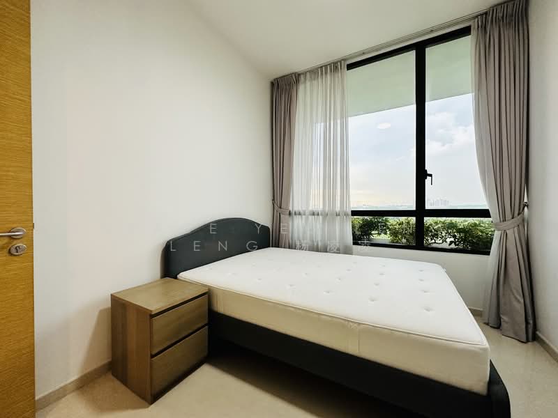 The Crest, 105 Prince Charles Crescent, 2 Bedrooms, 764 sqft, Condominium For Rent, by Grace Yeo Leng Leng 杨凌凌, 500155590 - Bedroom - Good Size Good View - PropertyGuru.com.sg