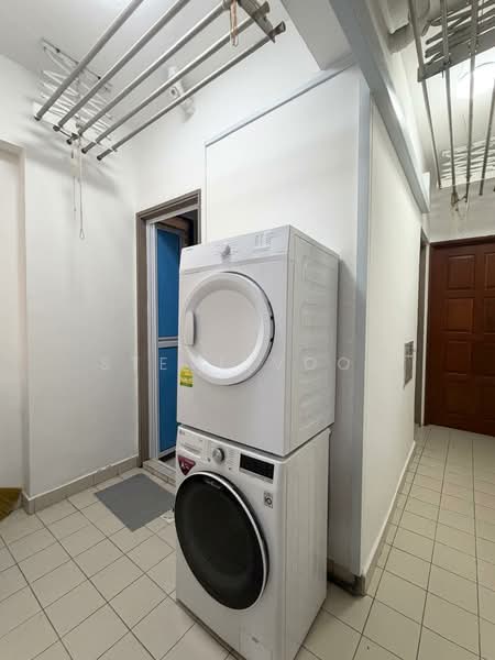 Simsville, 10 Geylang East Avenue 2, Room Rental, 100 sqft, Condominium For Rent, by Steve Voon, 500155592 - Interior - PropertyGuru.com.sg