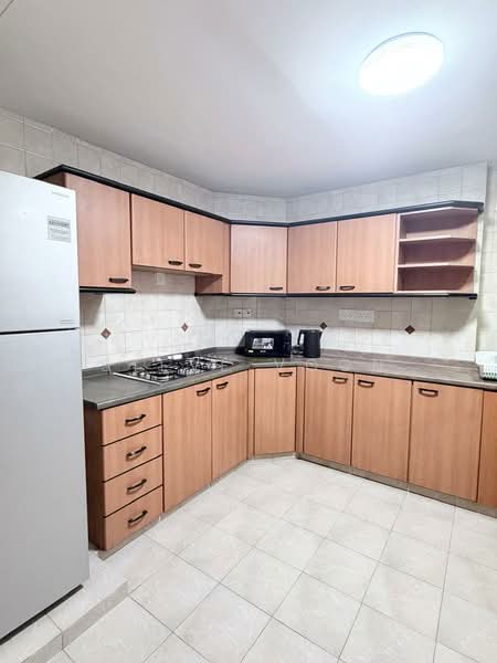 Simsville, 10 Geylang East Avenue 2, Room Rental, 100 sqft, Condominium For Rent, by Steve Voon, 500155592 - Kitchen - PropertyGuru.com.sg