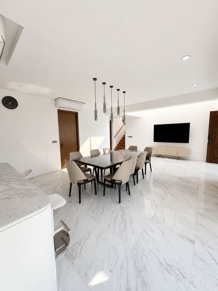 Yuk Tong Avenue, , 4 Bedrooms, 5,406 sqft, Semi-Detached House For Sale, by Kenji Wong, 500155598 - Dining Room - PropertyGuru.com.sg