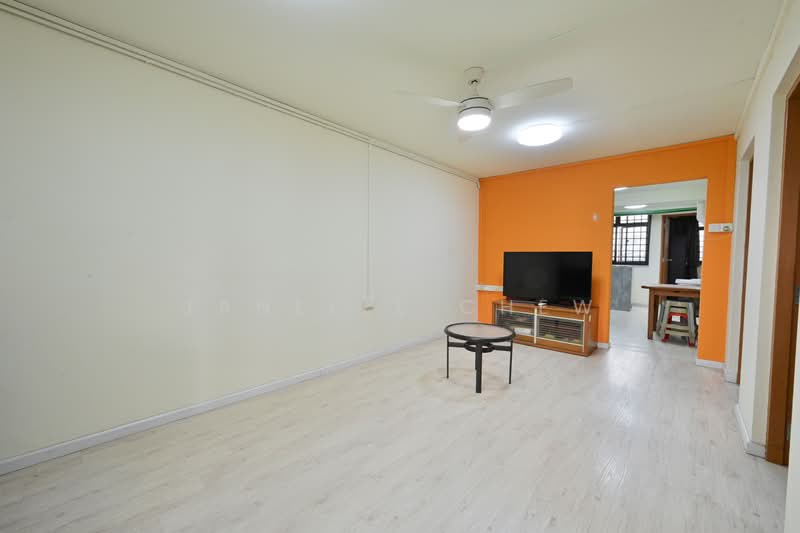 27 Toa Payoh East, 27 Toa Payoh East, 3 Bedrooms, 721 sqft, HDB Flat For Sale, by Janelle Chew, 500155604 - Living Room - PropertyGuru.com.sg