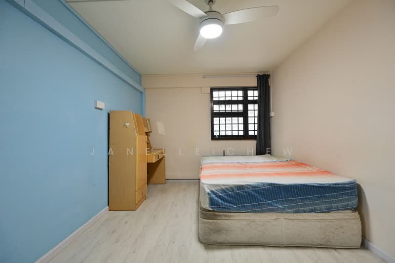 27 Toa Payoh East, 27 Toa Payoh East, 3 Bedrooms, 721 sqft, HDB Flat For Sale, by Janelle Chew, 500155604 - Bedroom - PropertyGuru.com.sg