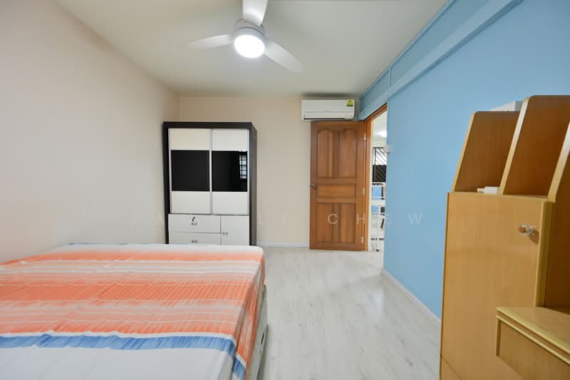 27 Toa Payoh East, 27 Toa Payoh East, 3 Bedrooms, 721 sqft, HDB Flat For Sale, by Janelle Chew, 500155604 - Bedroom - PropertyGuru.com.sg