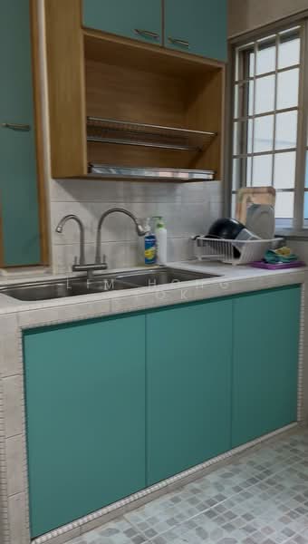 722 Bedok Reservoir Road, 722 Bedok Reservoir Road, 3 Bedrooms, 1,108 sqft, HDB Flat For Rent, by Lim Hong Geok, 500155609 - Kitchen - PropertyGuru.com.sg