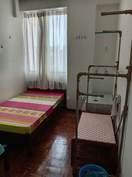 Wing Fong Mansions, 12 Lorong 14 Geylang, 3 Bedrooms, 1,130 sqft, Apartment For Sale, by Arissa Tan, 500155622 - Bedroom - PropertyGuru.com.sg