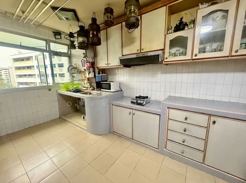 203 Petir Road, 203 Petir Road, 3 Bedrooms, 1,119 sqft, HDB Flat For Sale, by Lorraine Lum, 500155623 - Kitchen - PropertyGuru.com.sg