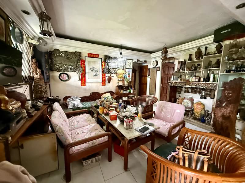 203 Petir Road, 203 Petir Road, 3 Bedrooms, 1,119 sqft, HDB Flat For Sale, by Lorraine Lum, 500155623 - Living Room - PropertyGuru.com.sg