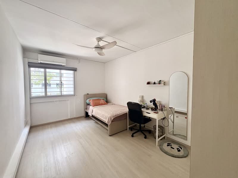 885 Tampines Street 83, 885 Tampines Street 83, 3 Bedrooms, 1,108 sqft, HDB Flat For Sale, by Germaine Tan, 500155633 - Bedroom - PropertyGuru.com.sg