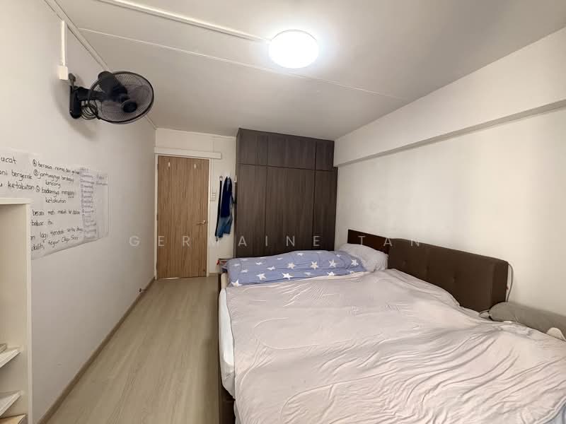 885 Tampines Street 83, 885 Tampines Street 83, 3 Bedrooms, 1,108 sqft, HDB Flat For Sale, by Germaine Tan, 500155633 - Bedroom - PropertyGuru.com.sg