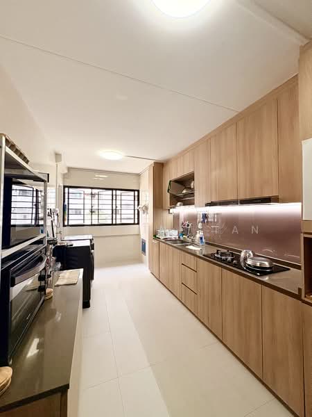885 Tampines Street 83, 885 Tampines Street 83, 3 Bedrooms, 1,108 sqft, HDB Flat For Sale, by Germaine Tan, 500155633 - Kitchen - PropertyGuru.com.sg
