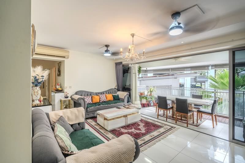 138A Lorong 1A Toa Payoh, 138A Lorong 1A Toa Payoh, Balestier / Toa Payoh, 3 Bedrooms, 1,216 sqft, HDB Flat For Sale, by Diana Yow, 500155643 - Living Room - PropertyGuru.com.sg