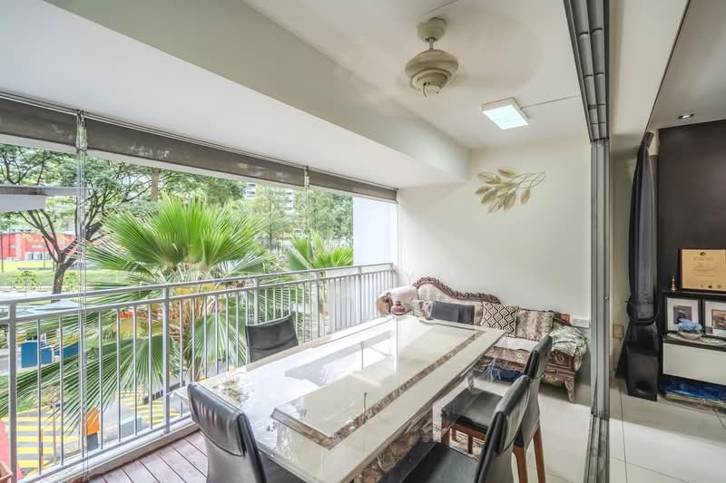 138A Lorong 1A Toa Payoh, 138A Lorong 1A Toa Payoh, Balestier / Toa Payoh, 3 Bedrooms, 1,216 sqft, HDB Flat For Sale, by Diana Yow, 500155643 - Balcony - PropertyGuru.com.sg