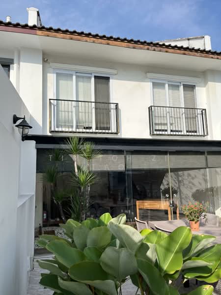 Chestnut Terrace, , 4 Bedrooms, 3,200 sqft, Terraced House For Sale, by Tim Toh Zi Tao, 500155646 - Exterior - PropertyGuru.com.sg