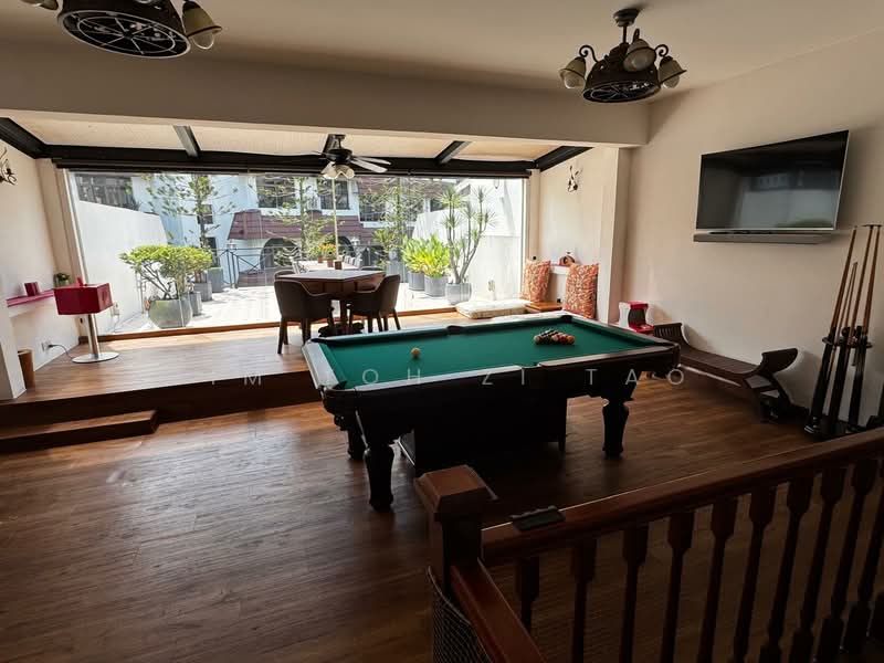 Chestnut Terrace, , 4 Bedrooms, 3,200 sqft, Terraced House For Sale, by Tim Toh Zi Tao, 500155646 - Living Room - PropertyGuru.com.sg