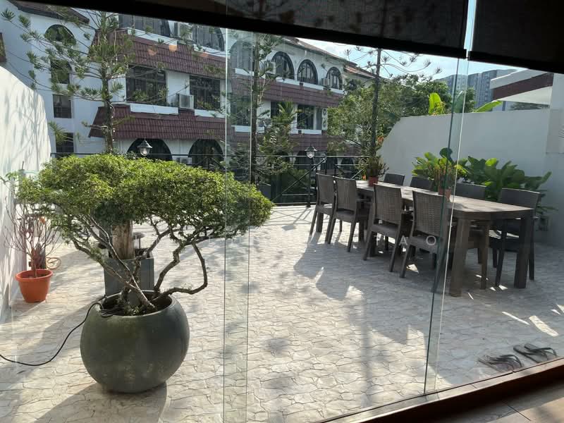 Chestnut Terrace, , 4 Bedrooms, 3,200 sqft, Terraced House For Sale, by Tim Toh Zi Tao, 500155646 - Exterior - PropertyGuru.com.sg