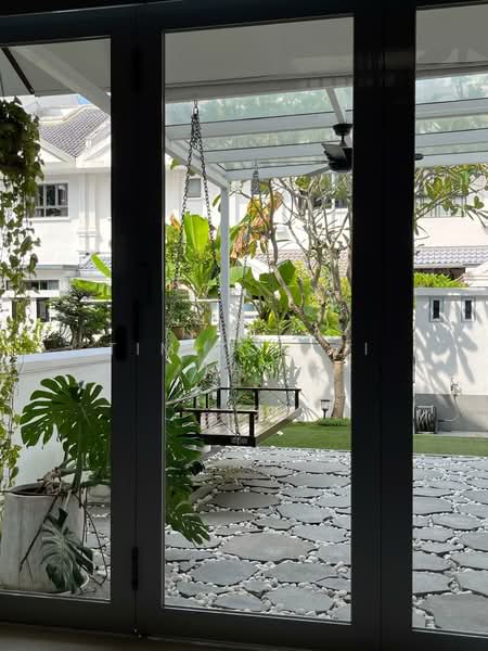 Chestnut Terrace, , 4 Bedrooms, 3,200 sqft, Terraced House For Sale, by Tim Toh Zi Tao, 500155646 - Exterior - PropertyGuru.com.sg