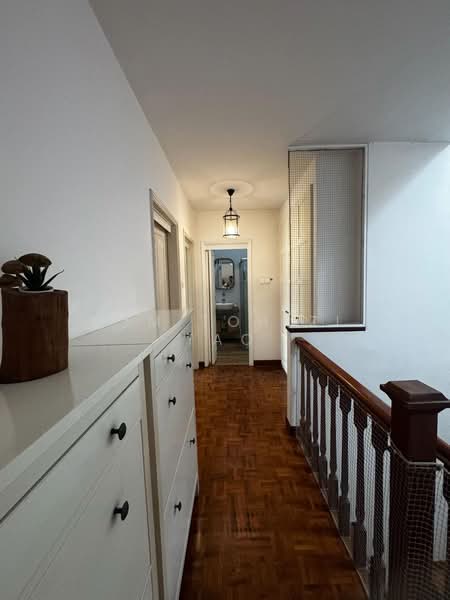 Chestnut Terrace, , 4 Bedrooms, 3,200 sqft, Terraced House For Sale, by Tim Toh Zi Tao, 500155646 - Corridor - PropertyGuru.com.sg