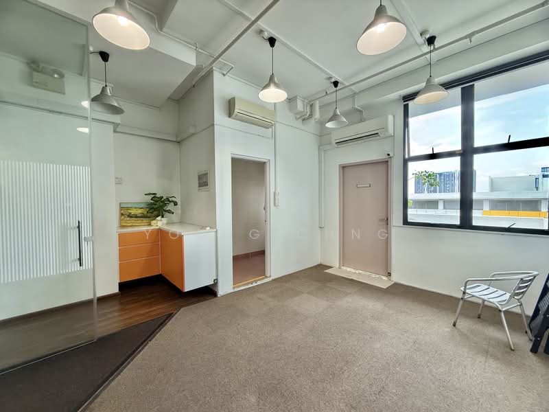 Tradehub 21, 18 Boon Lay Way, 1,055 sqft, Light Industrial (B1) For Rent, by Young Chng, 500155670 - Interior - CommercialGuru.com.sg