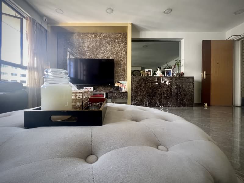 464A Bukit Batok West Avenue 8, 464A Bukit Batok West Avenue 8, 3 Bedrooms, 1,216 sqft, HDB Flat For Sale, by Jason Chan, 500155710 - Living Room - PropertyGuru.com.sg