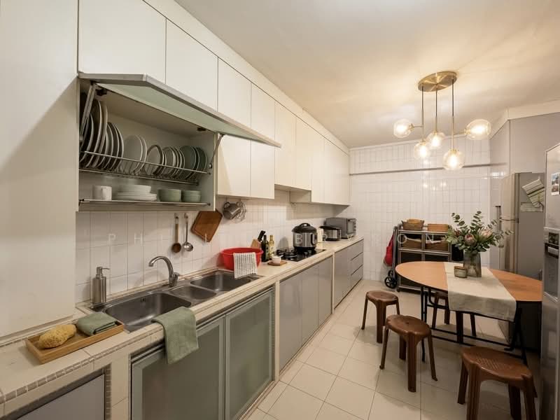 151 Petir Road, 151 Petir Road, 4 Bedrooms, 1,563 sqft, HDB Flat For Sale, by Phillip Bryson, 500155714 - Kitchen - PropertyGuru.com.sg