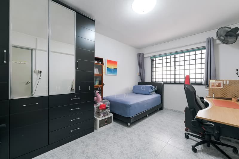 291 Yishun Street 22, 291 Yishun Street 22, 5 Bedrooms, 1,776 sqft, HDB Flat For Sale, by Athalia Soon Sze Yin, 500155740 - Bedroom - PropertyGuru.com.sg