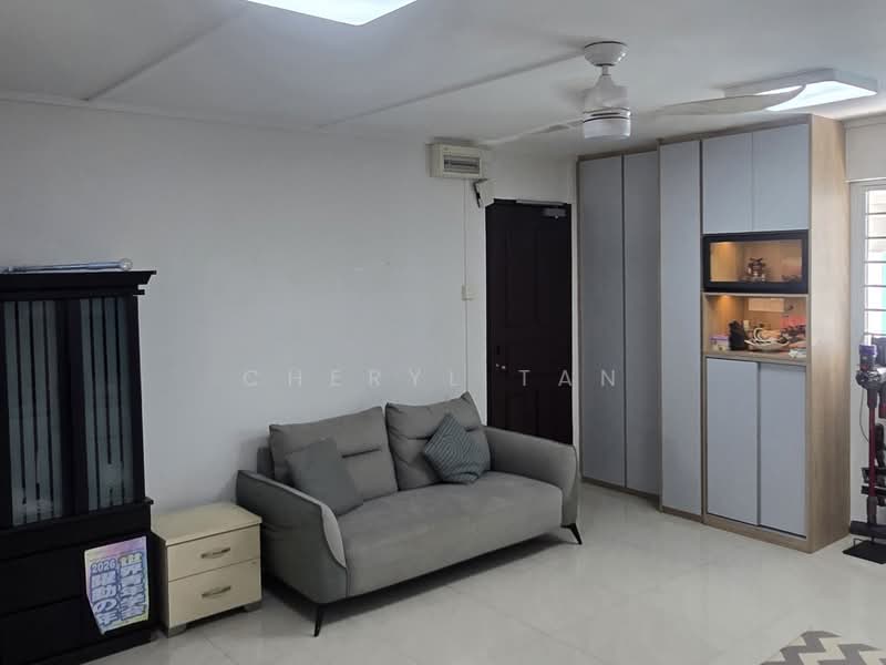 172 Woodlands Street 13, 172 Woodlands Street 13, 3 Bedrooms, 980 sqft, HDB Flat For Sale, by Cheryl Tan, 500155750 - Living Room - PropertyGuru.com.sg